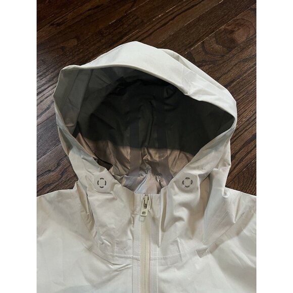 NWT Under Armour Stormproof Packable Jacket Waterproof Beige Women’s Sz XS $300 - Picture 5 of 10